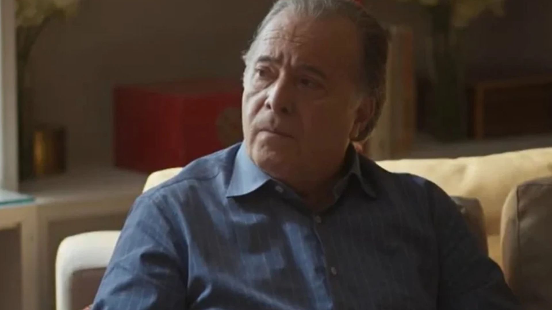 Quem é o pai? Abel se desespera ao receber resultado de DNA em ‘Dona de Mim’