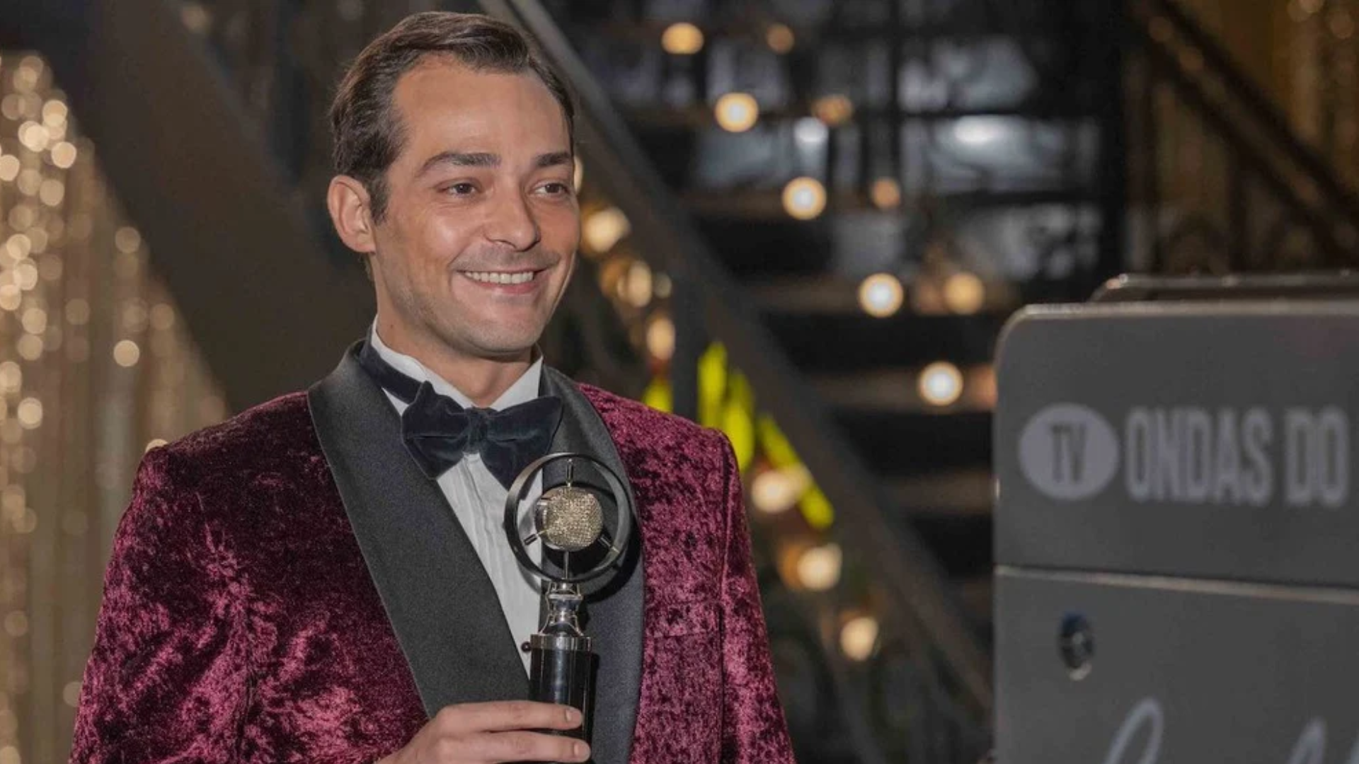 Ator de ‘Garota do Momento’ revela luta contra doença mental: ‘Muita vergonha’