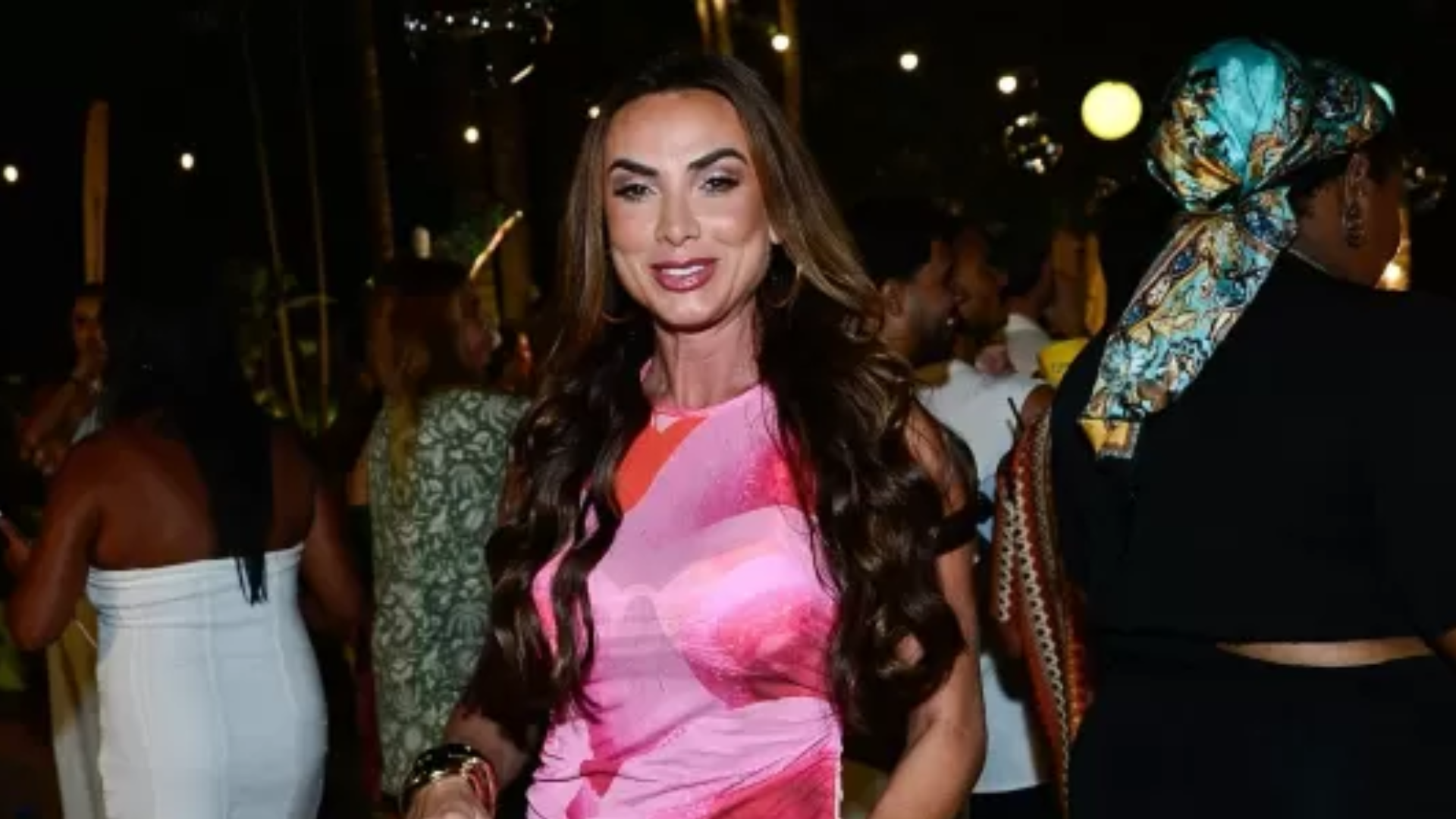 Pegou alguém? Nicole Bahls faz revelação sobre romance no Carnaval: ‘Eu vou ter que…’