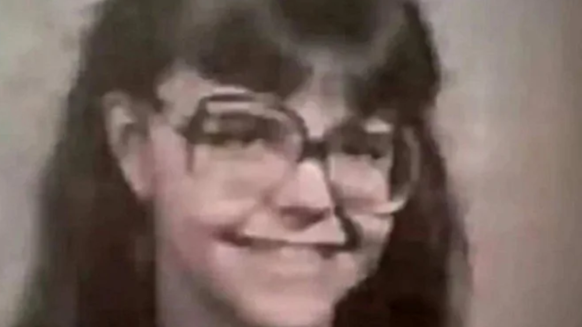 Bizarro! Mulher é encontrada morta na cama 40 anos depois e ninguém percebeu