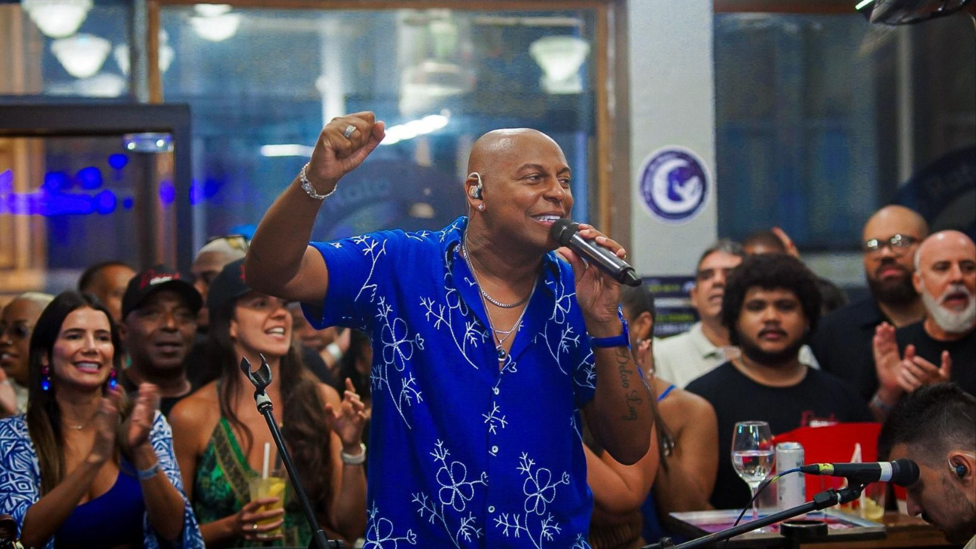 Délcio Luiz abre o jogo sobre possibilidade de sair do samba: ‘É um artista que sou muito fã’