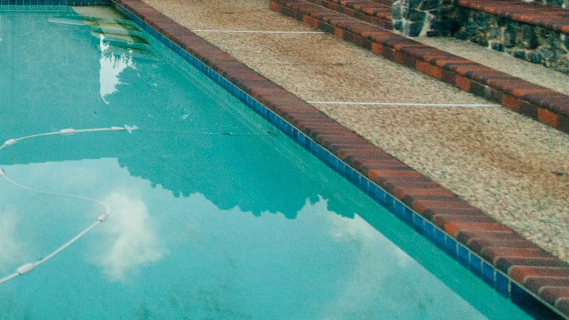 Bebê de 1 ano morre após afogamento na piscina em São Sebastião; polícia investiga