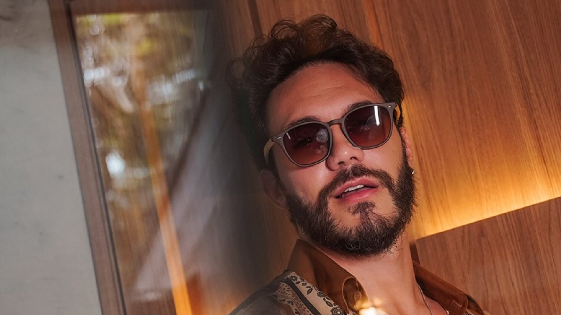 Briga? Eliezer revela real motivo de querer morar com a mãe