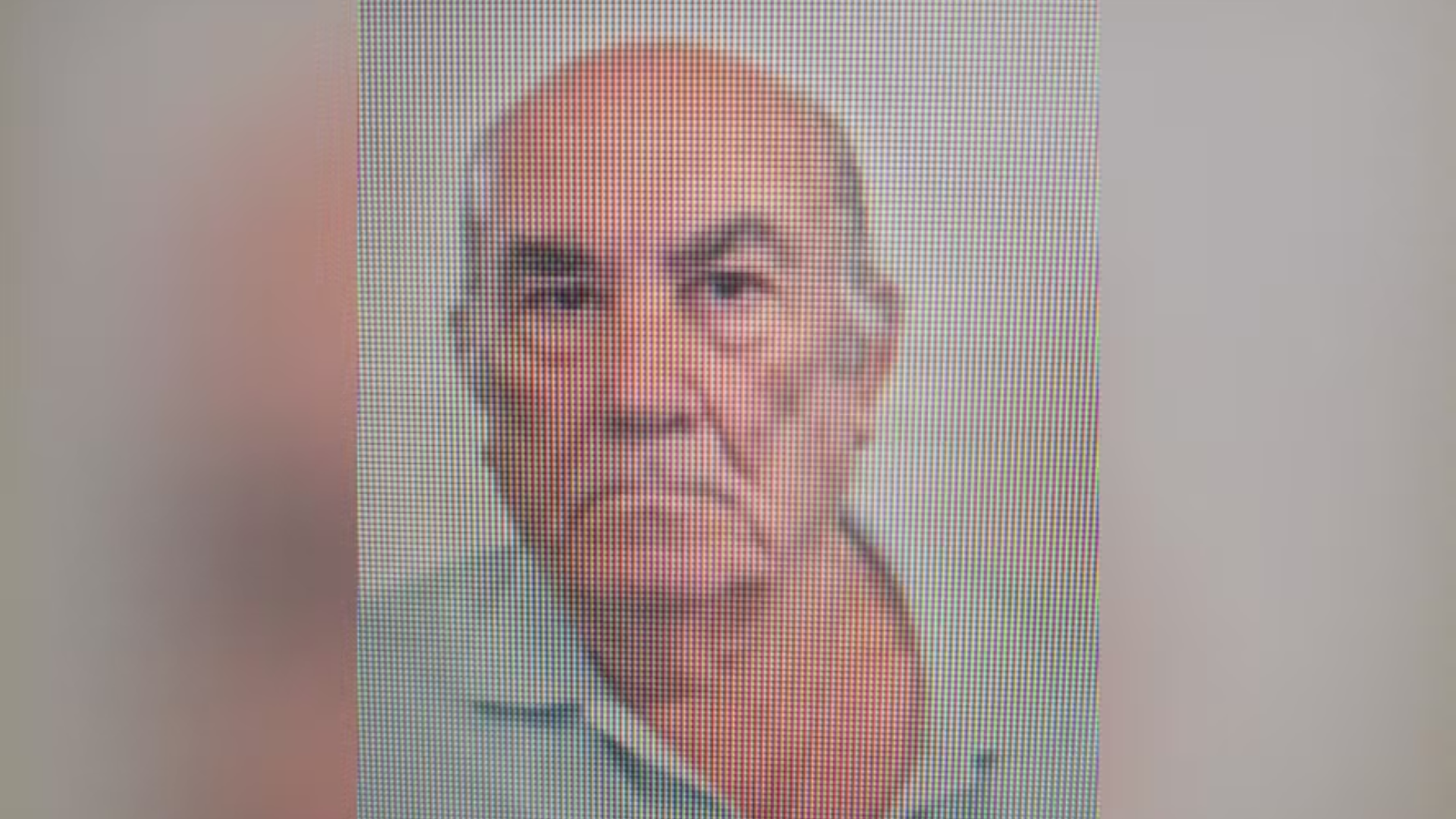 Corpo de idoso pode ter ficado até 2 anos dentro de casa em decomposição; diz IML