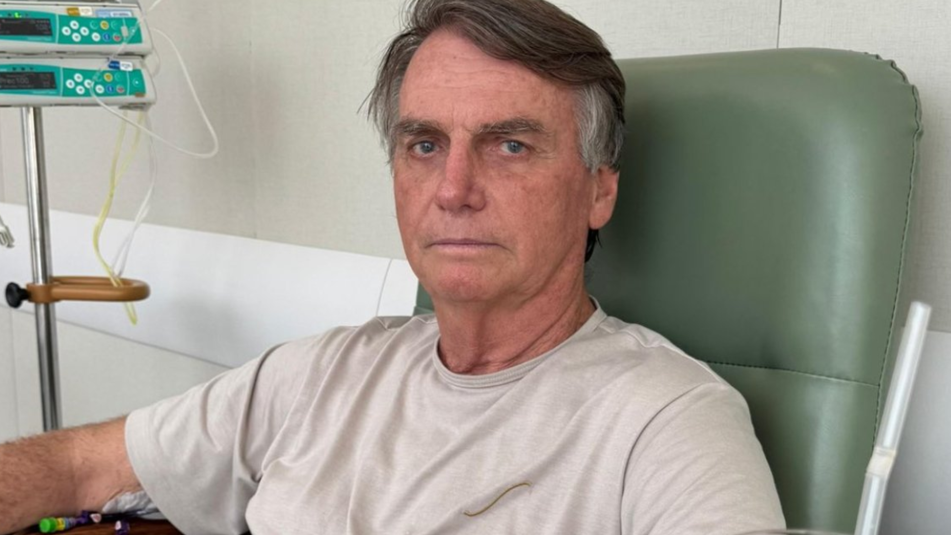 Ex-presidente Jair Bolsonaro deixa evento às pressas após passar mal: ‘Desculpa’