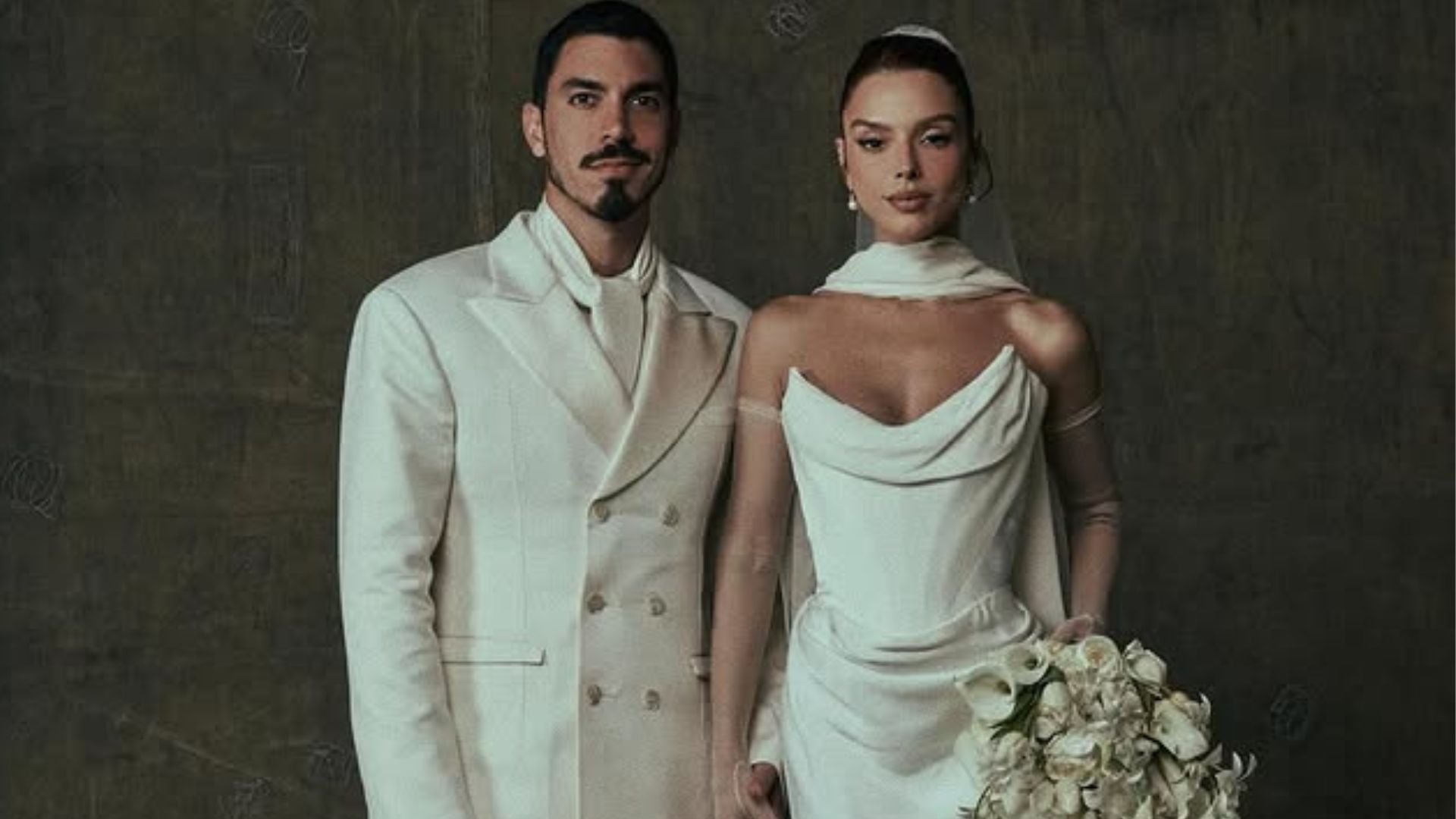 Coisa de pobre? Padrinhos de Giovanna Lancellotti e Gabriel David roubam a cena em foto