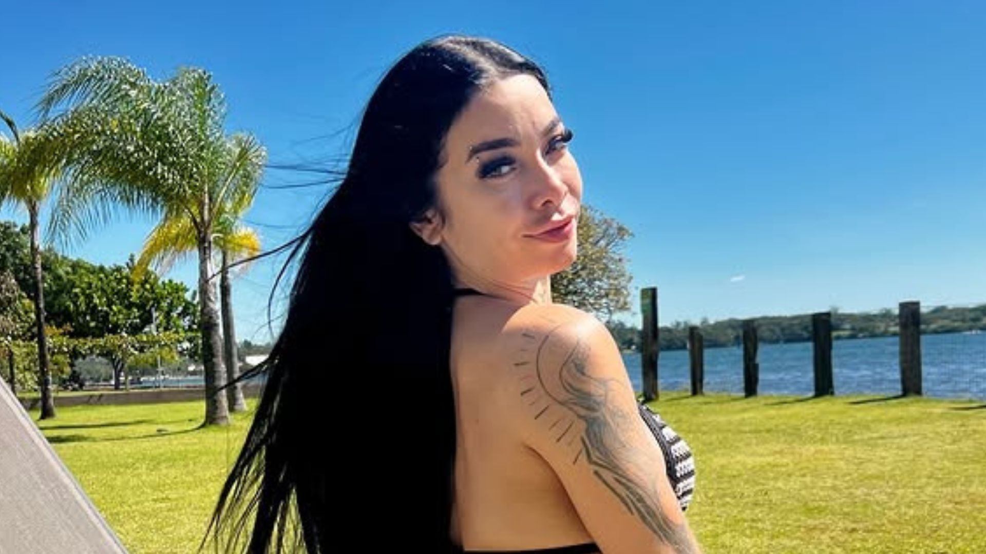 Influenciadora revela que já transou com 3 mil e fatura com traição: ‘Até global’