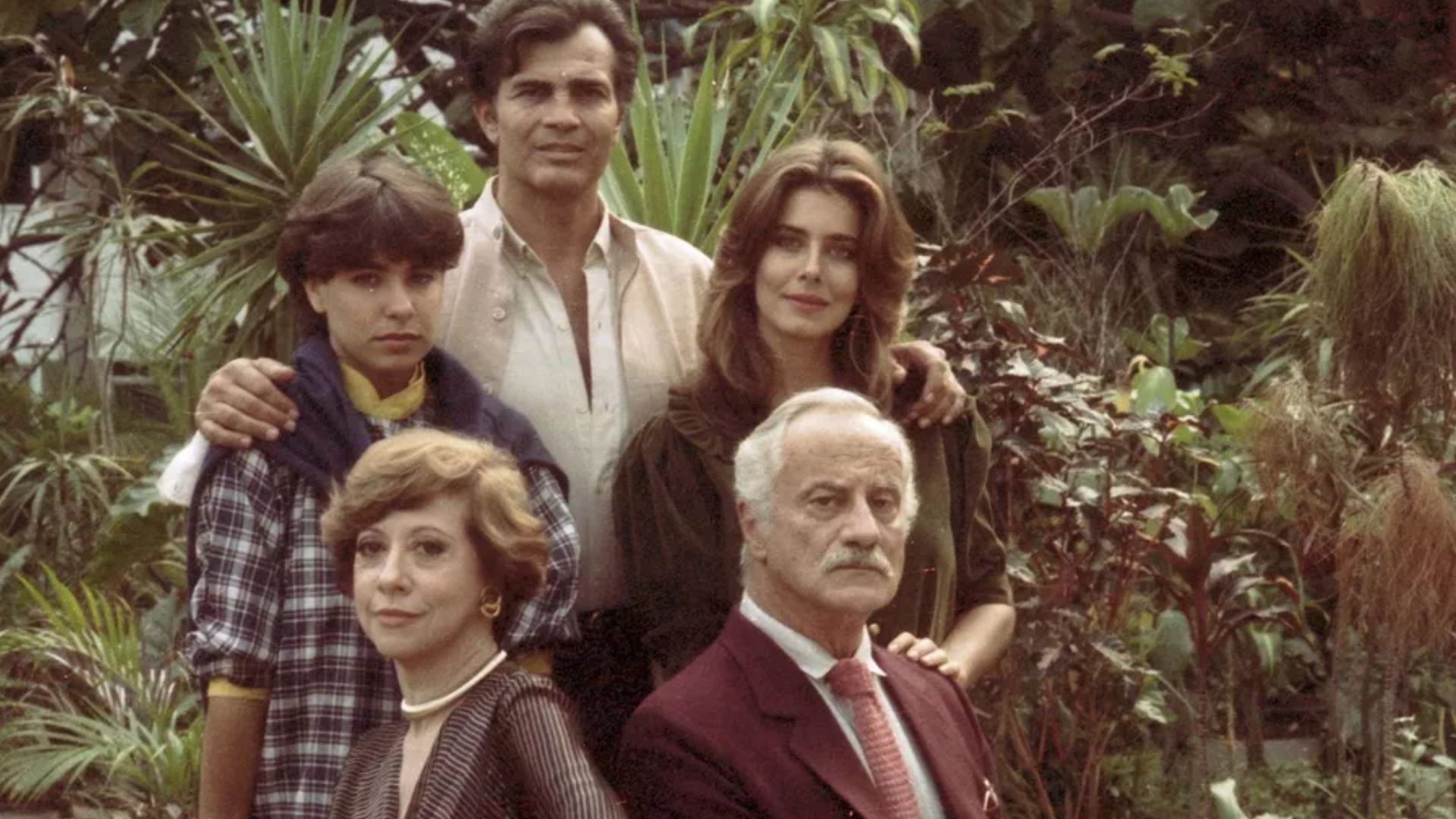 Problema no coração tirou ator de novela que estreou há 42 anos; relembre
