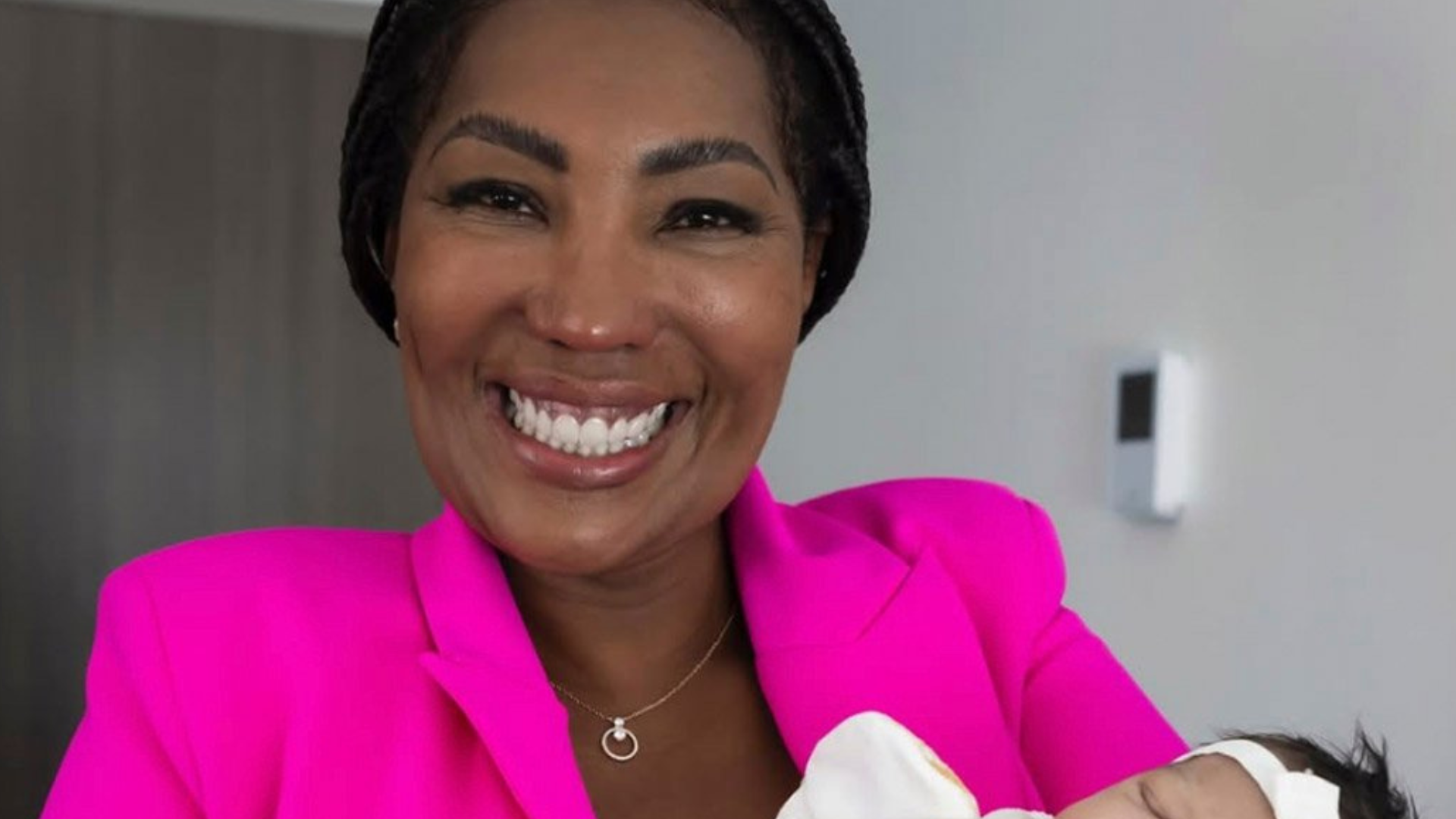 Mãe de Ludmilla comemora o primeiro mês da netinha Zuri: ‘Presente mais precioso’