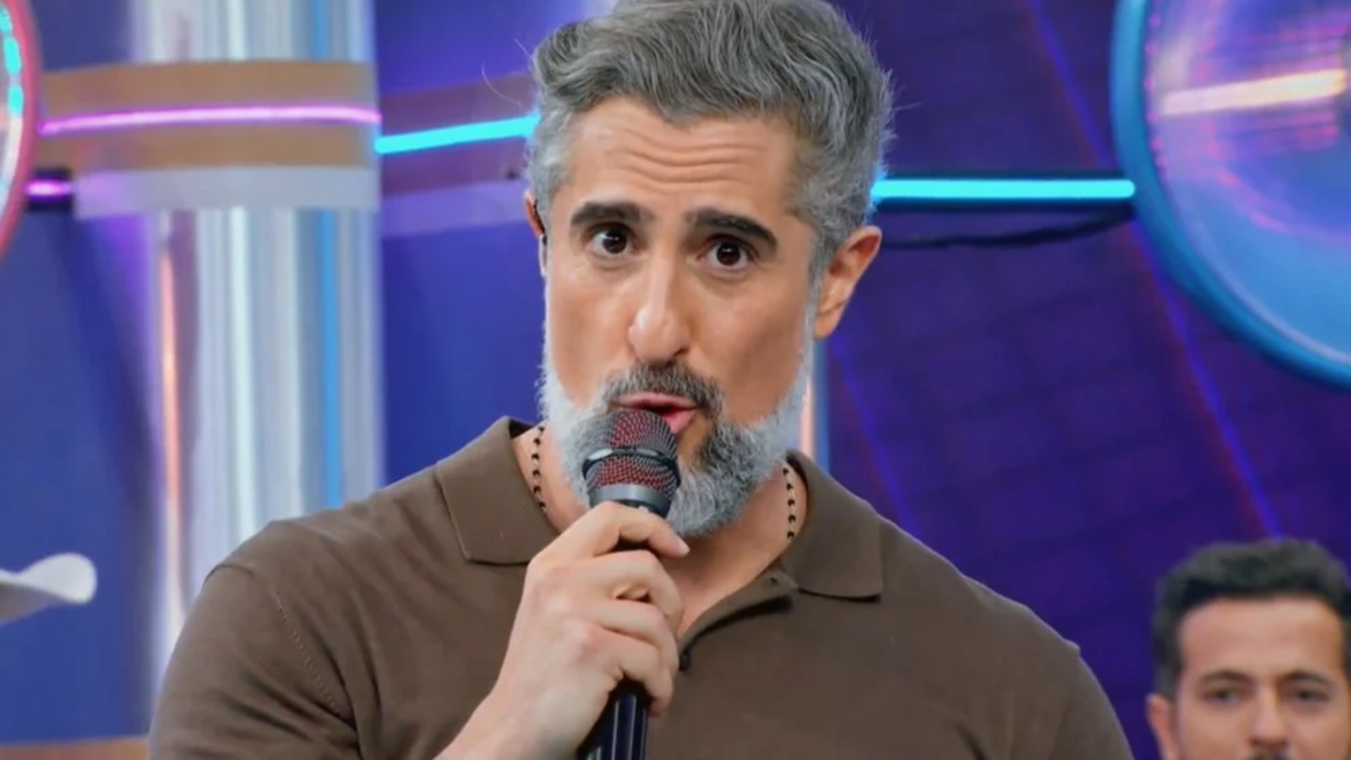 Marcos Mion volta atrás e apaga post em que defendia Léo Lins: ‘Discordo’