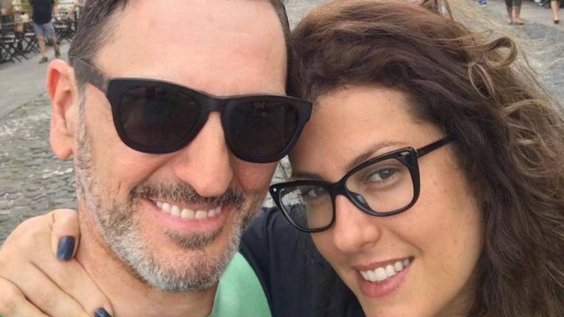 Separados! Paulo Miklos confirma fim do casamento com Renata Galvão