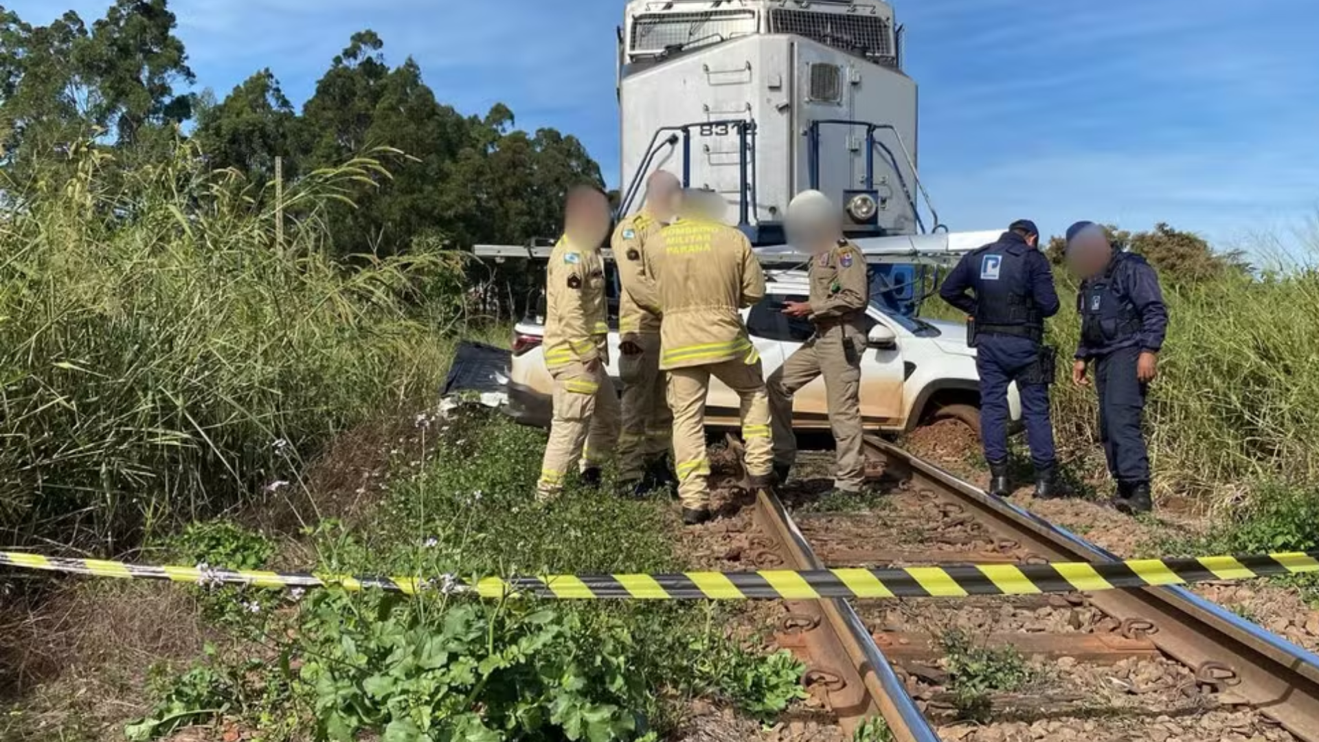 Tragédia: Pai morre e filha fica ferida após serem arrastados por trem