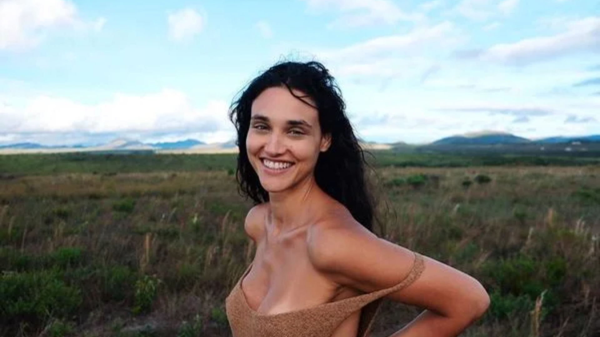 Web se surpreende com revelação sobre sexualidade de Débora Nascimento: ‘Estou passada’