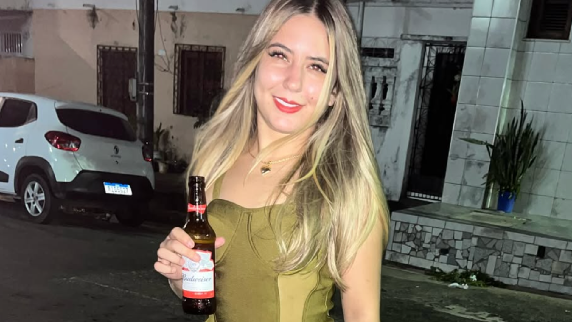 Deu ruim! Influenciadora que viralizou com vida na prisão é flagrada com drogas