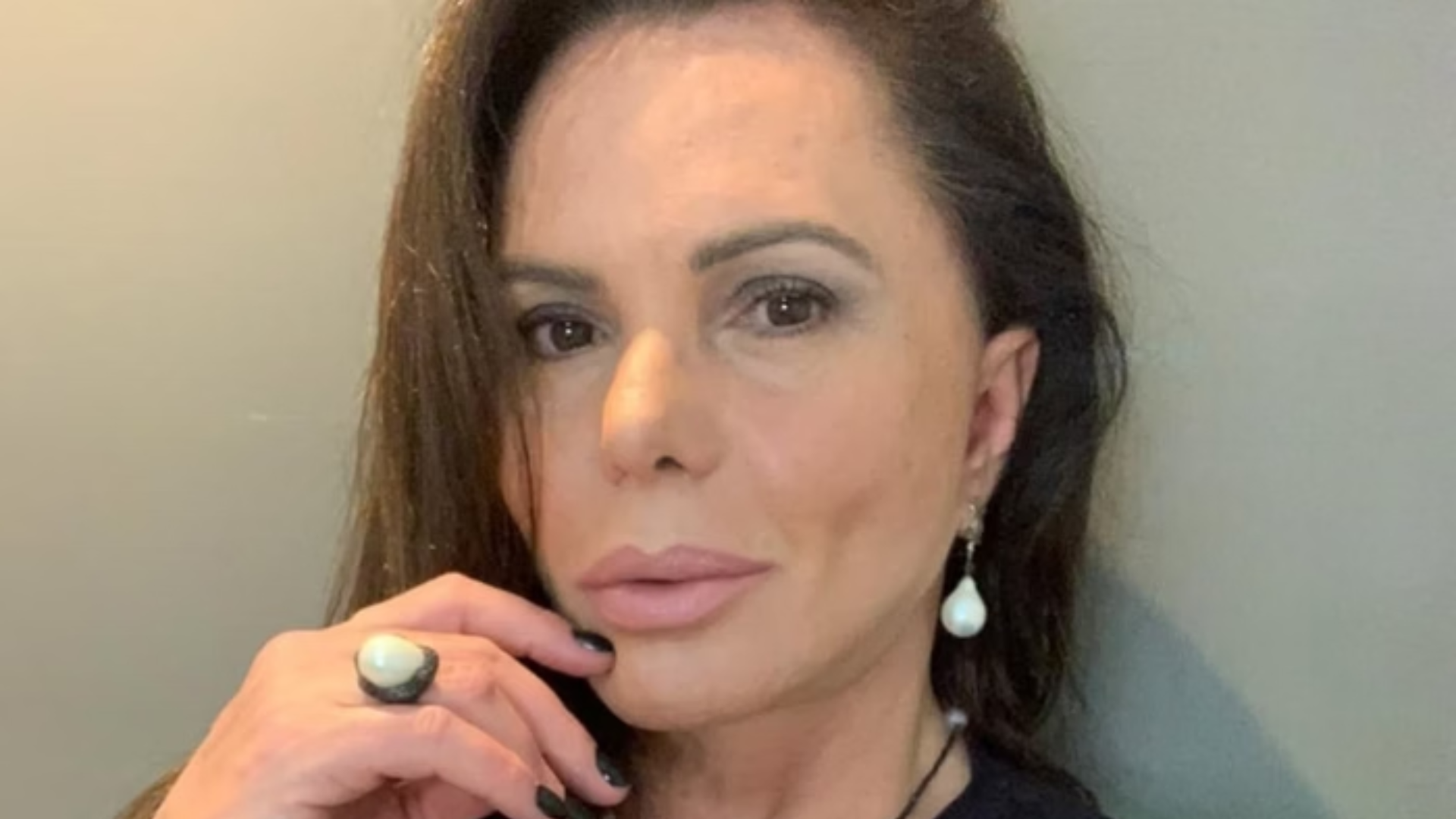 Cristina Mortágua é internada após cena de descontrole e ferir parentes