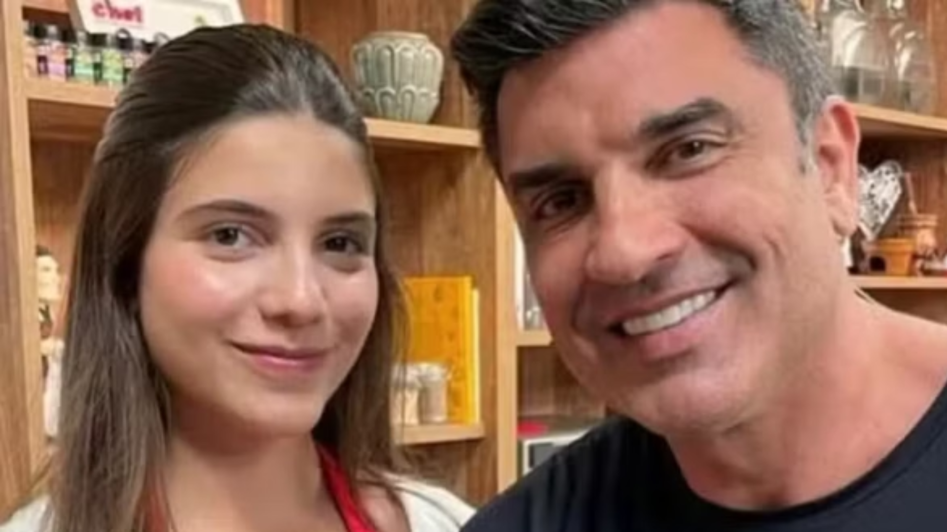 Edu Guedes cai no choro ao falar com a filha sobre morte e herança: ‘Não é fácil’
