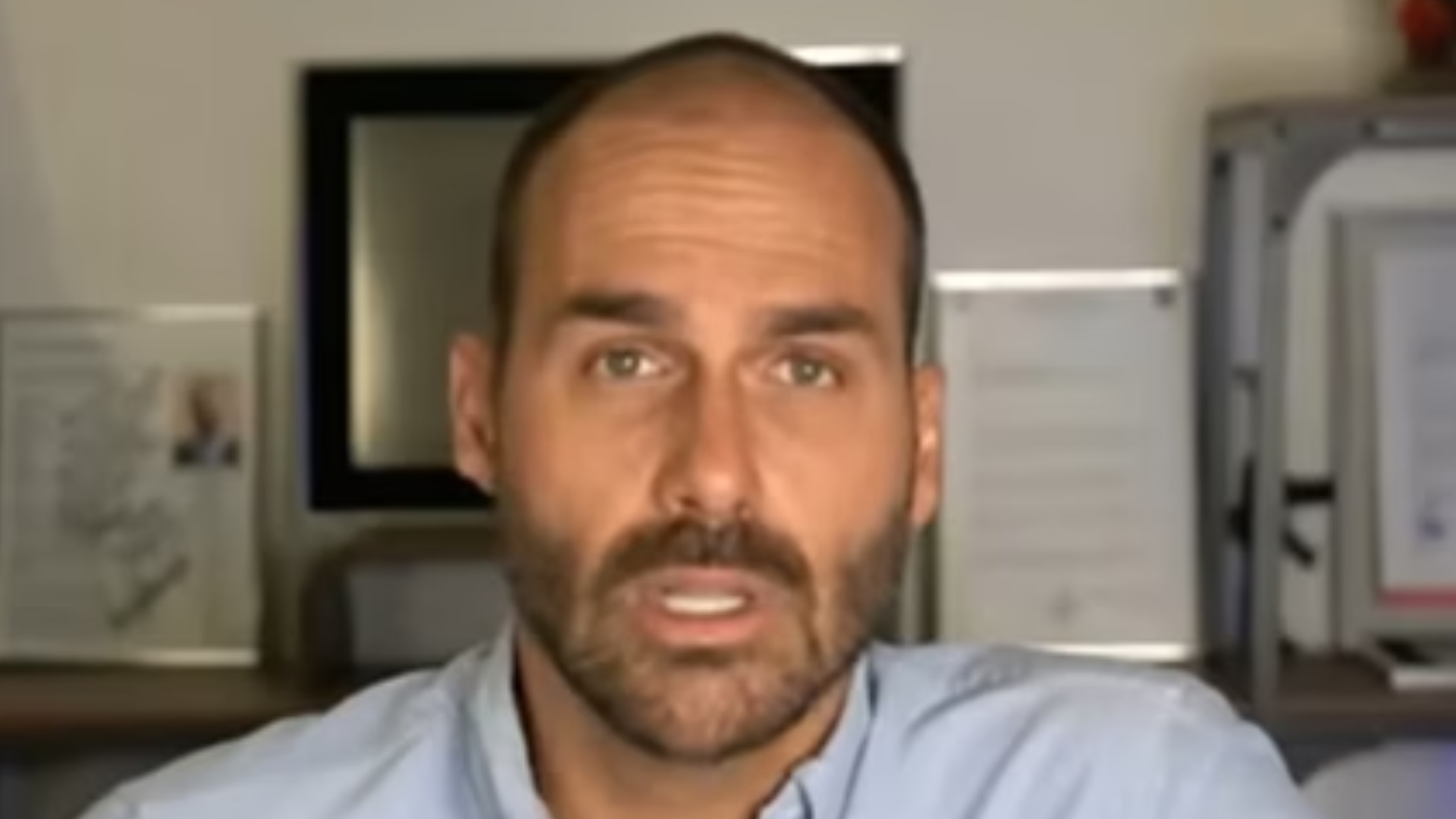 Sensitiva prevê rompimento entre Eduardo Bolsonaro e Donald Trump