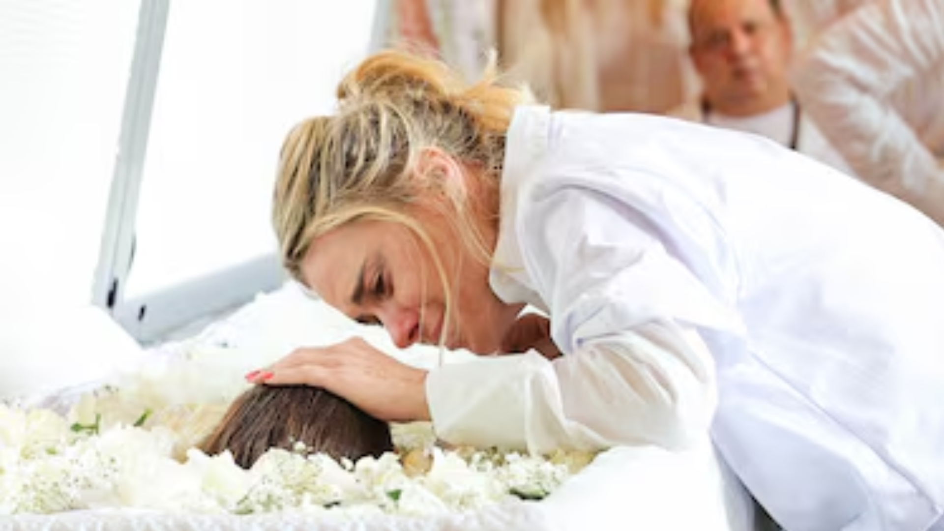 Especialista analisa ato de Carolina Dieckmann no velório de Preta Gil: ‘Lágrimas”