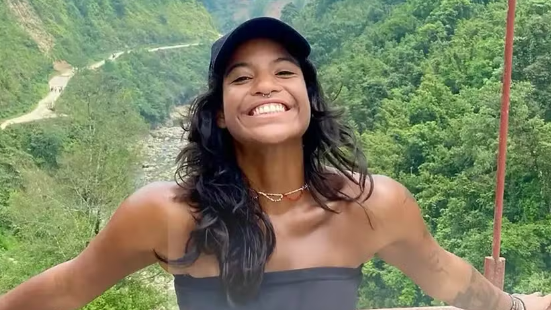 DESISTIU! Família de Juliana Marins não cremará o corpo da jovem; saiba o motivo