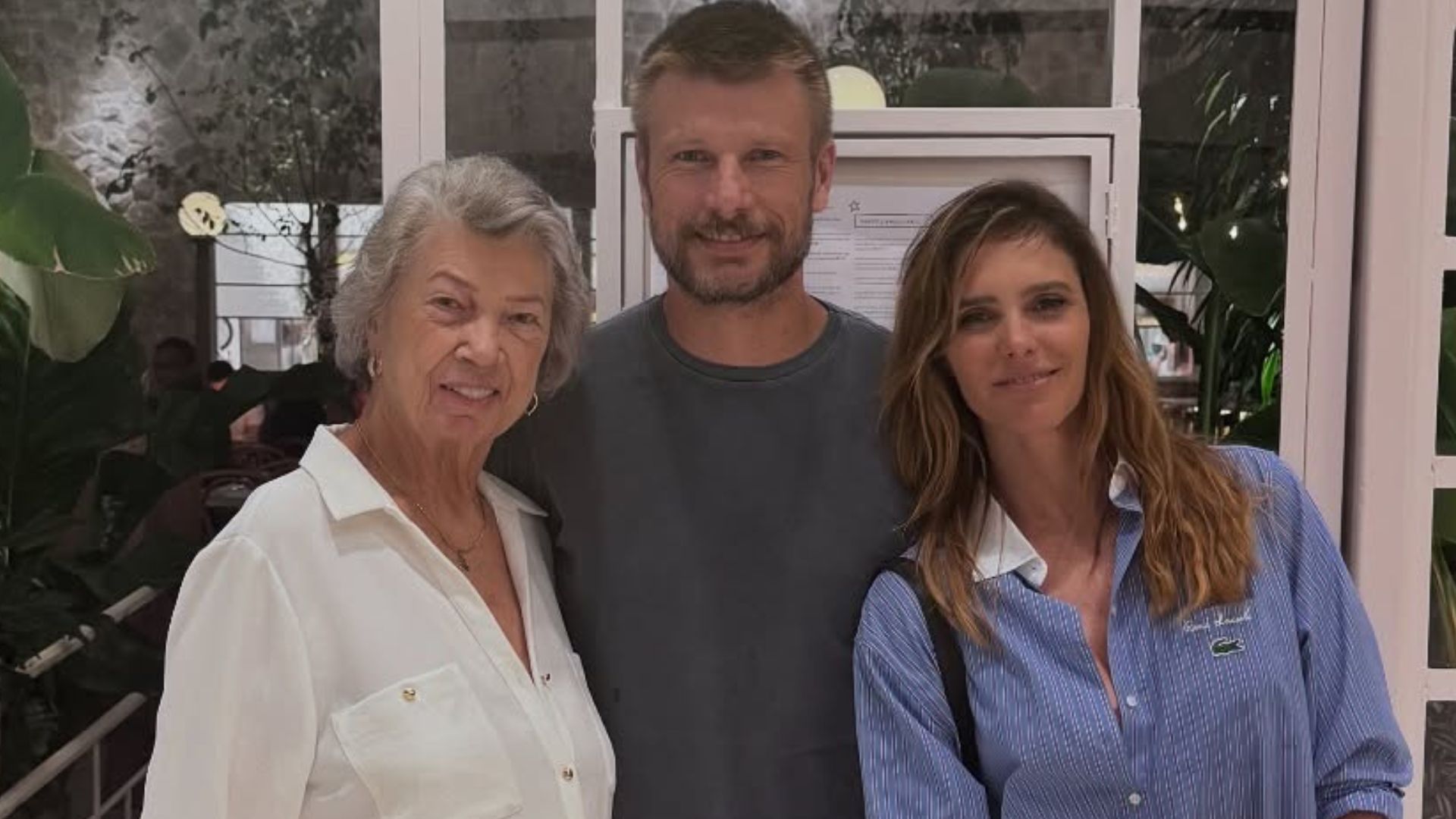Fernanda Lima comove ao lamentar morte da sogra: ‘Todo dia cai uma lágrima’