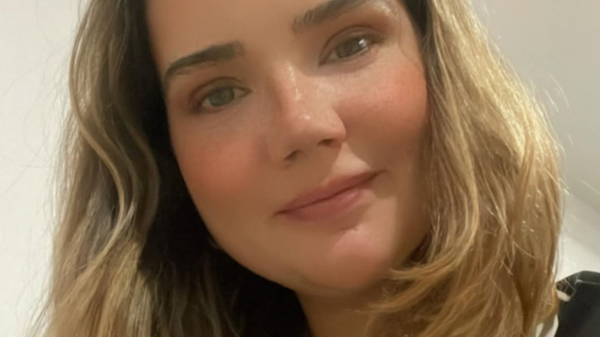 Ex-atriz mirim da Globo revela reação da filha após rejeição: ‘Quero ter pai’