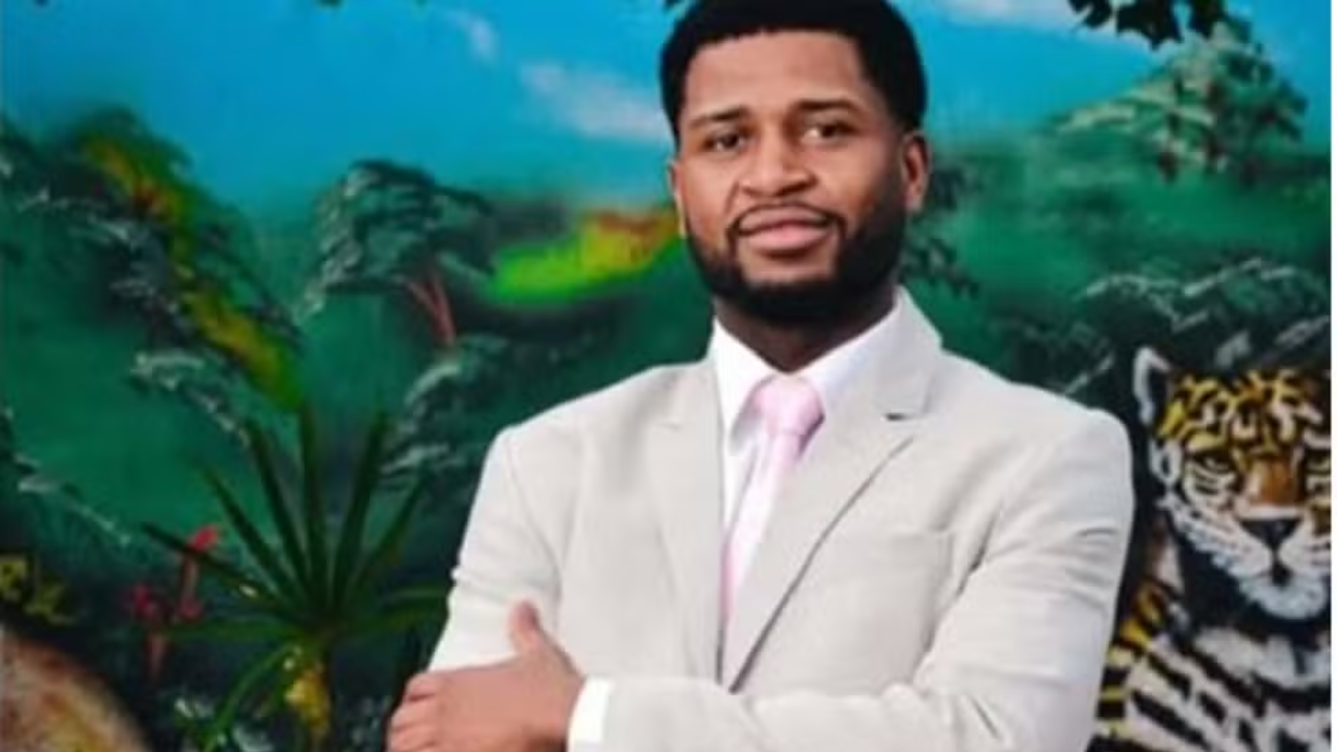 Homem é morto ‘por engano’ pela PM e viúva aponta racismo: ‘Só porque é um jovem negro’