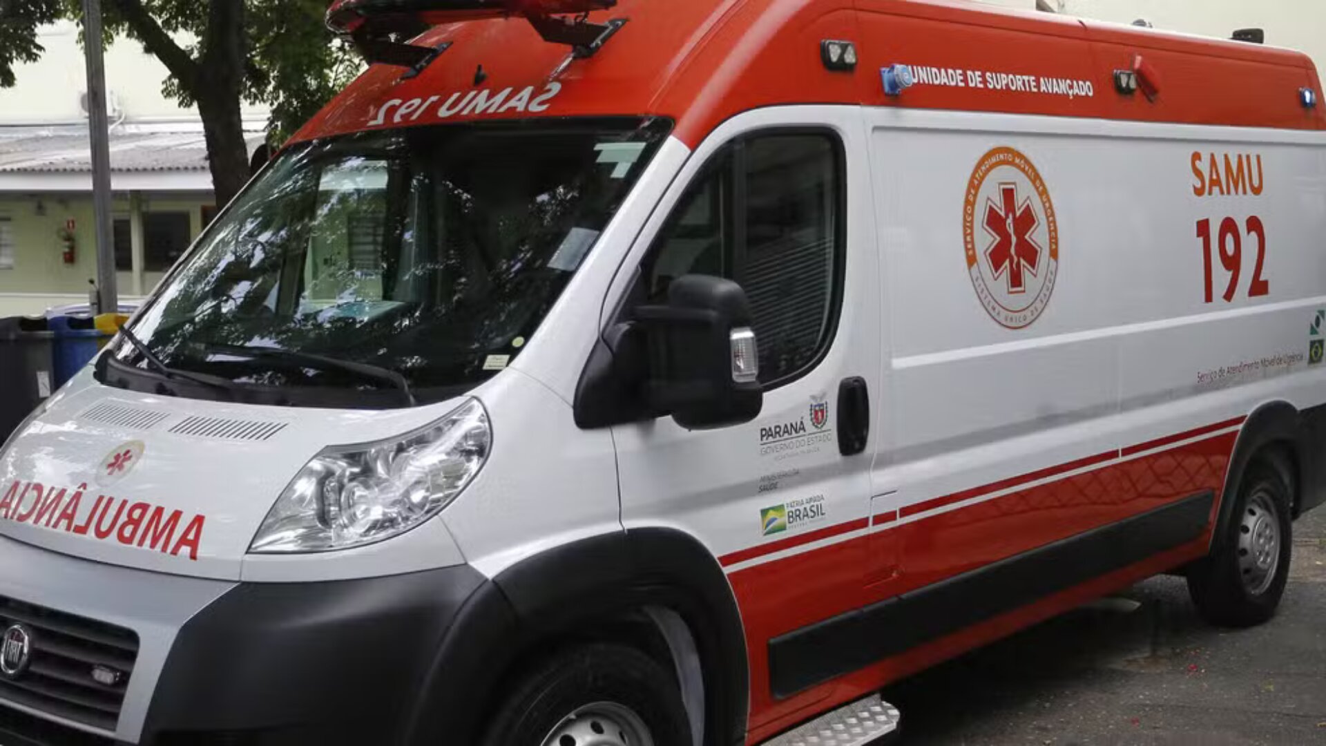 Jovem morre após passar mal em ônibus; ela carregava 26 iphones no corpo