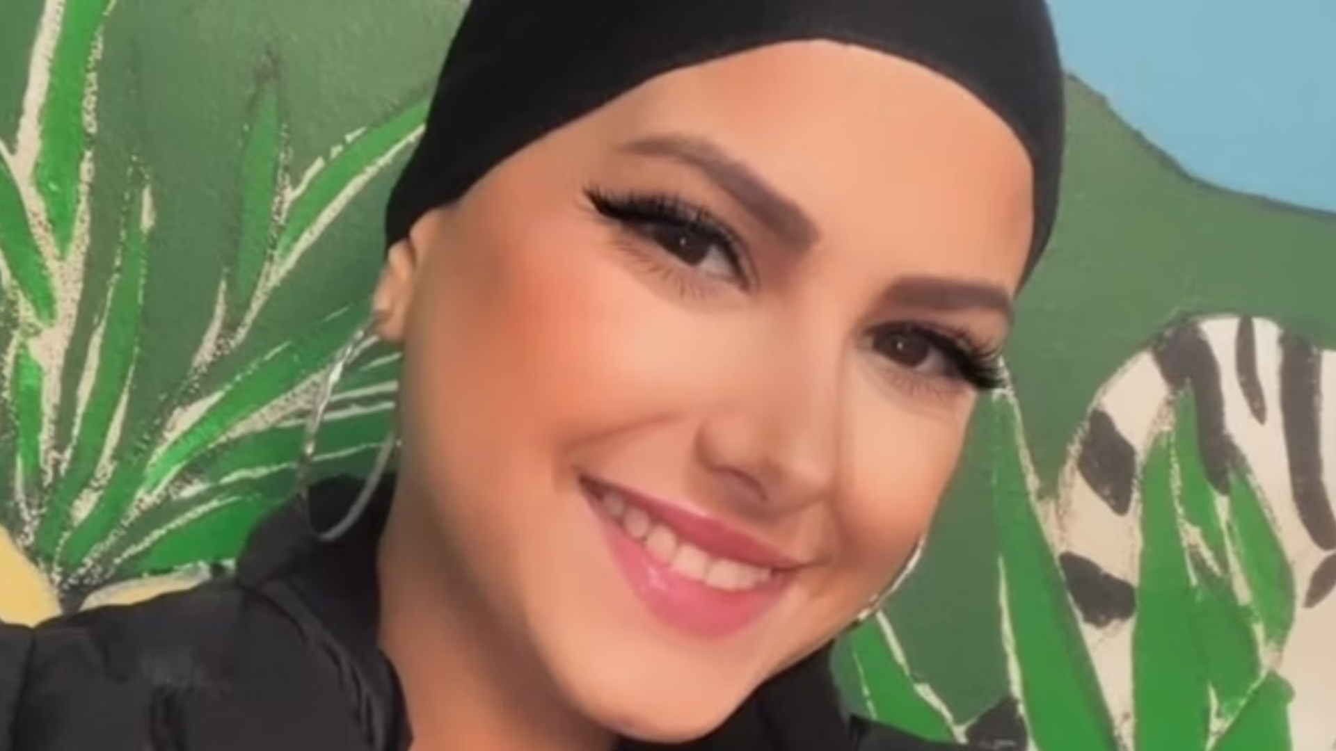 Mãe de modelo de 22 anos que morreu de câncer lamenta perda da filha: ‘Último adeus’