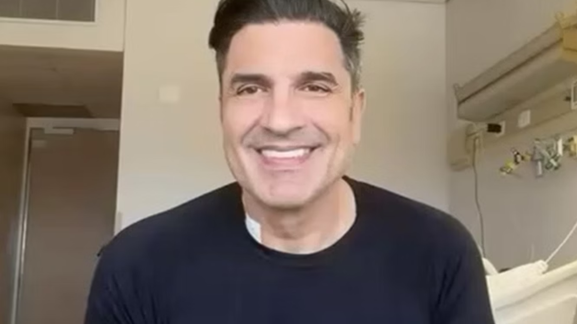 Saiba o real motivo pelo qual Edu Guedes não fará quimioterapia nem radioterapia