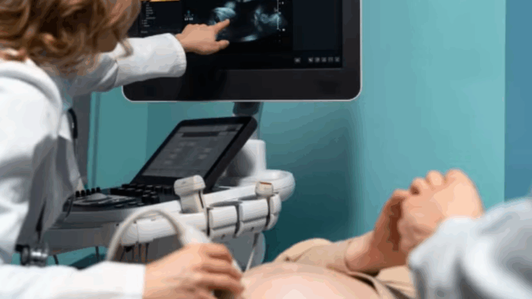 Cientistas lançam robô capaz de dar à luz a um bebê humano