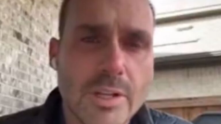 Eduardo Bolsonaro reage a assalto na casa da mãe e acusa Ministro: ‘Sede de vingança’