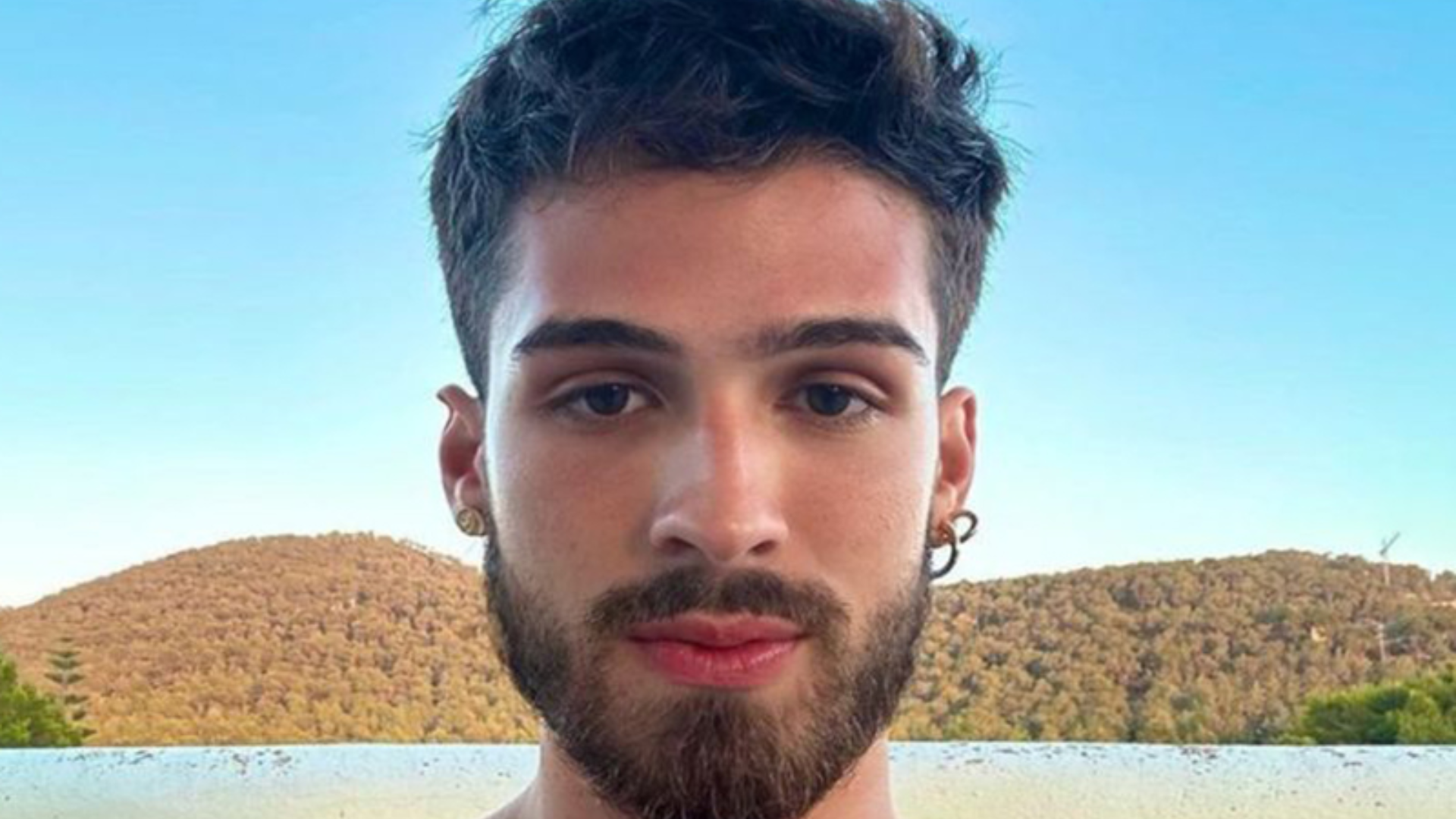 João Guilherme faz mudança no visual e dá o que falar: ‘Vibe bem…’