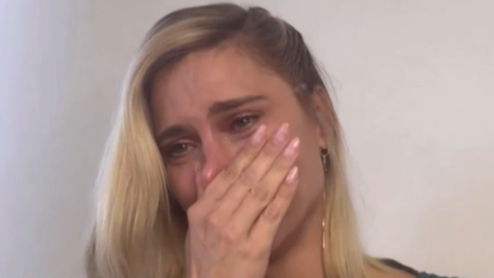 Em meio ao luto, Carolina Dieckmmann abre o coração e revela: ‘Menos vontade…’