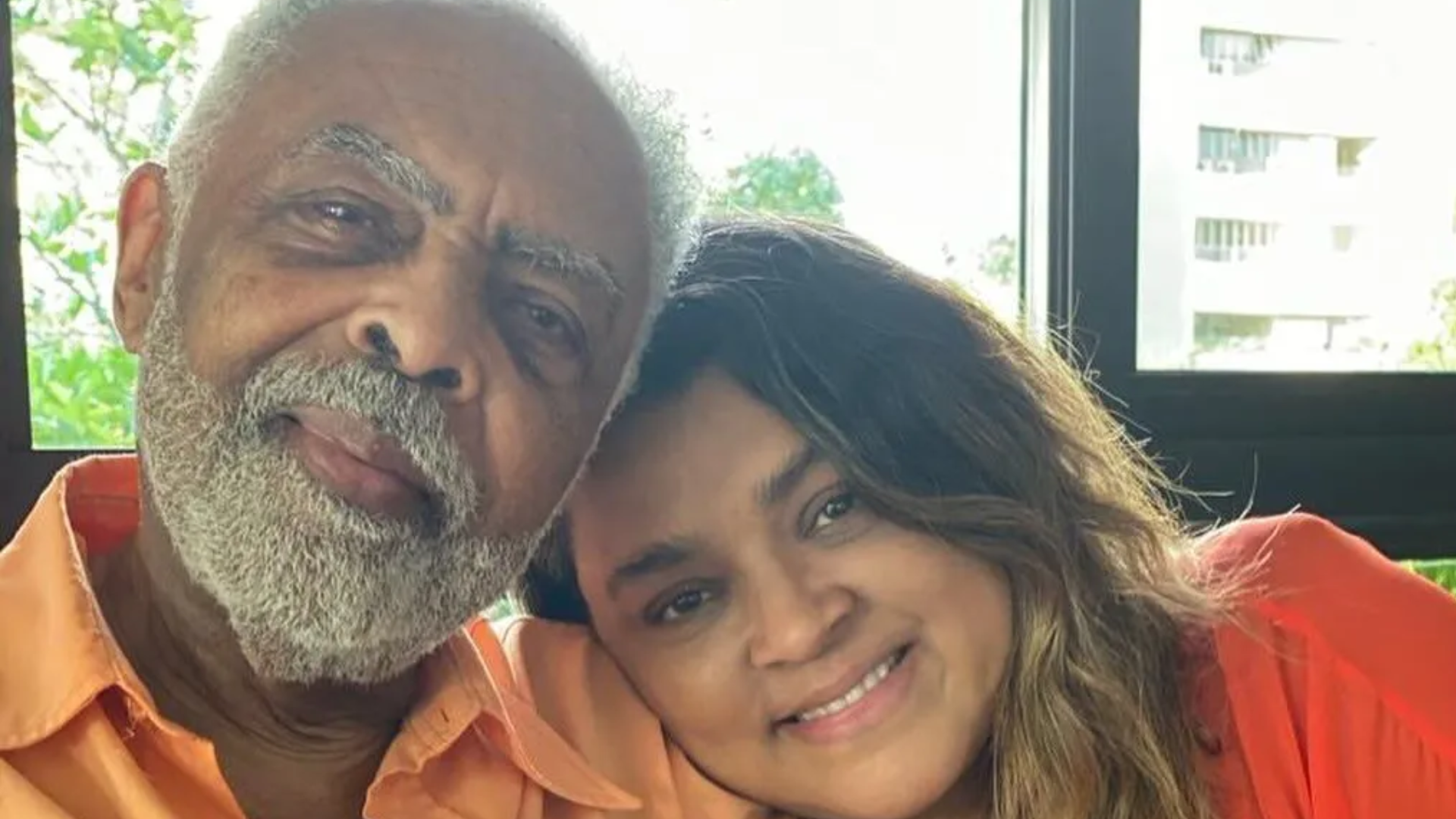 Gilberto Gil emociona ao abrir baú de fotos e exibir fotos raras de Preta Gil