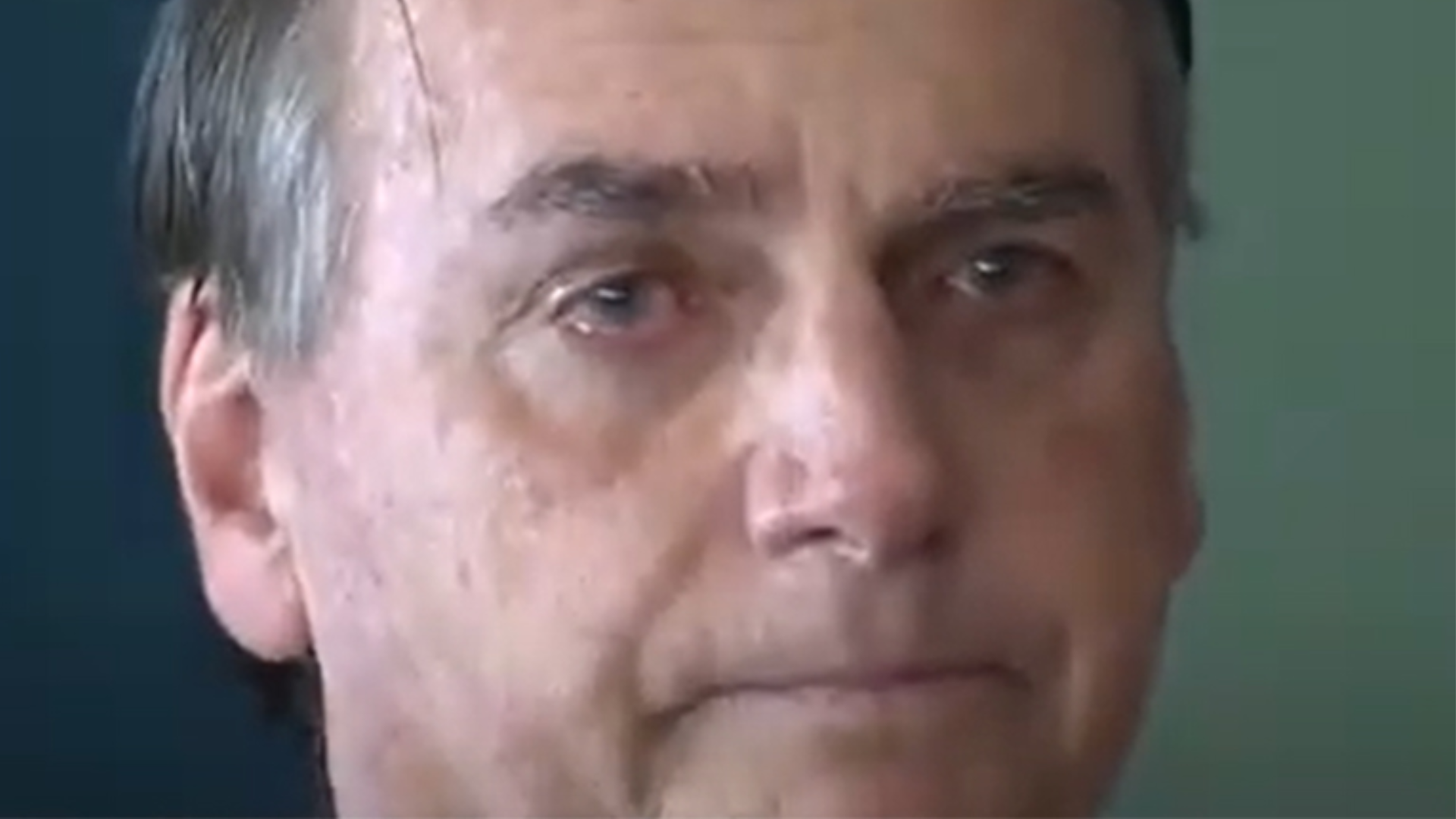 Piora no quadro! Filho de Bolsonaro desabafa e diz que pai ficou sem respirar