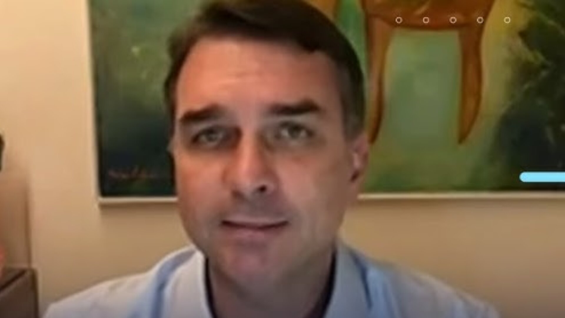 Detonou? Flávio reage e fala sobre xingamento de Eduardo a Bolsonaro: ‘Não…’