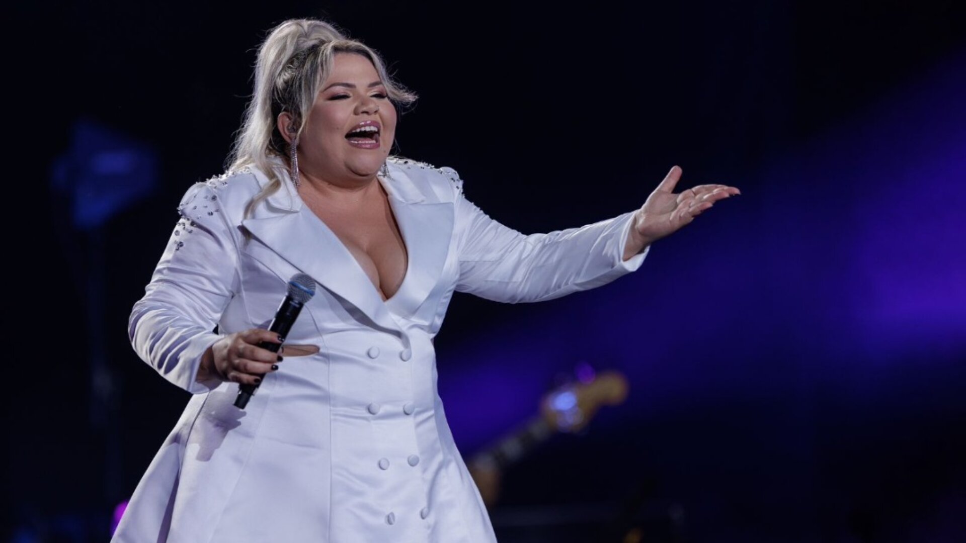 Irreconhecível! Priscila Meireles perde 40 quilos e mostra antes e depois; veja