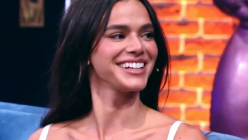 Bruna Marquezine faz piada sobre polêmica com Virginia: ‘Pix não caiu’