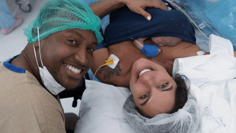 Nasceu! Carol Peixinho e Thiaguinho divulgam foto do filho Bento