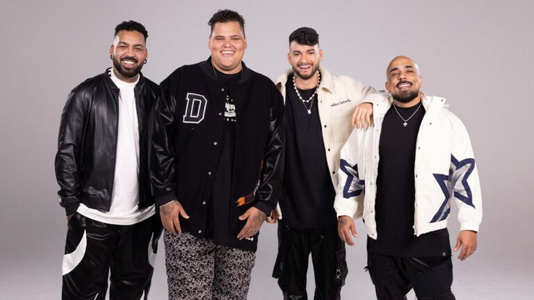 Grupo ‘Menos é Mais’ domina paradas e emplaca três hits autorais no Top 5 do país