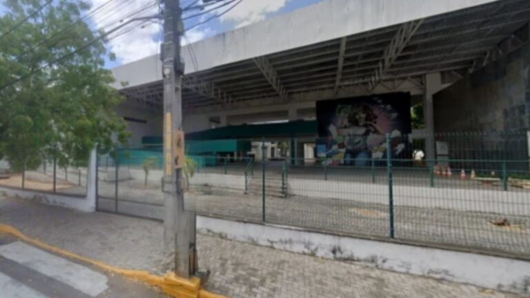 Vídeo mostra desespero dos alunos durante tiroteio em escola; veja