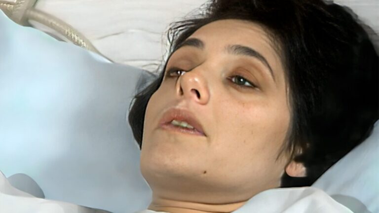 ‘A Viagem’: Chegou a hora? No hospital, Diná faz pedido para espírito de Otávio
