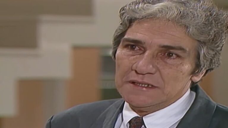 ‘A Viagem’: Alberto revela real motivo de Otávio ter guardado segredo antes de morrer