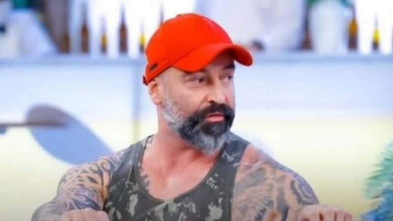 Filhas se manifestam após condenação de humorista por abuso infantil