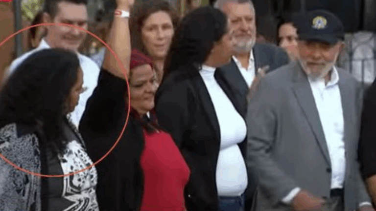 Lula se encontra com mulher investigada por liderar o PCC na Favela do Moinho