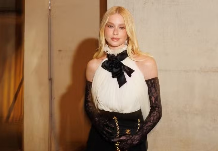 Melhores e piores looks! Famosos roubam a cena com look de gala em festa na Pinacoteca