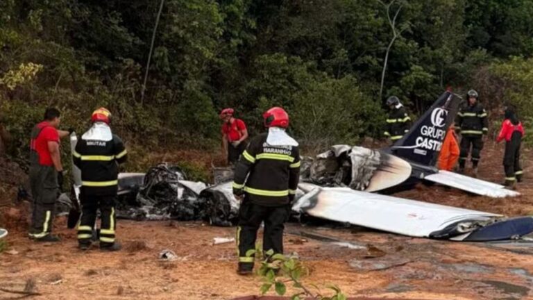 Tragédia! Avião de pequeno porte com cinco pessoas cai e pega fogo
