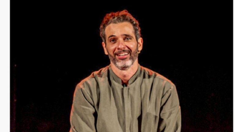 Mouhamed Harfouch celebra 30 anos de carreira com espetáculo sobre raízes e identidade