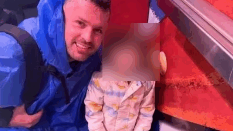 Pai é indiciado após filha morrer dentro de carro enquanto ele bebia, jogava videogame e assistia a pornô em casa