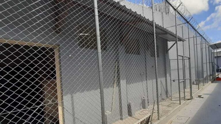 Sessão de violência: presas obrigam colegas a ingerir fezes e desinfetante